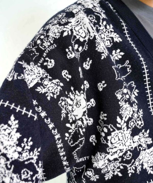 熊熊圖騰V領針織外罩 