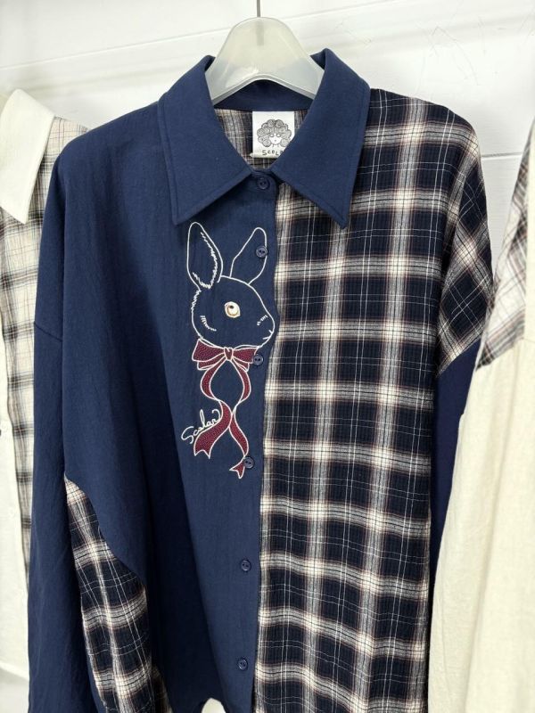 兔子刺繡格子拼接襯衫 