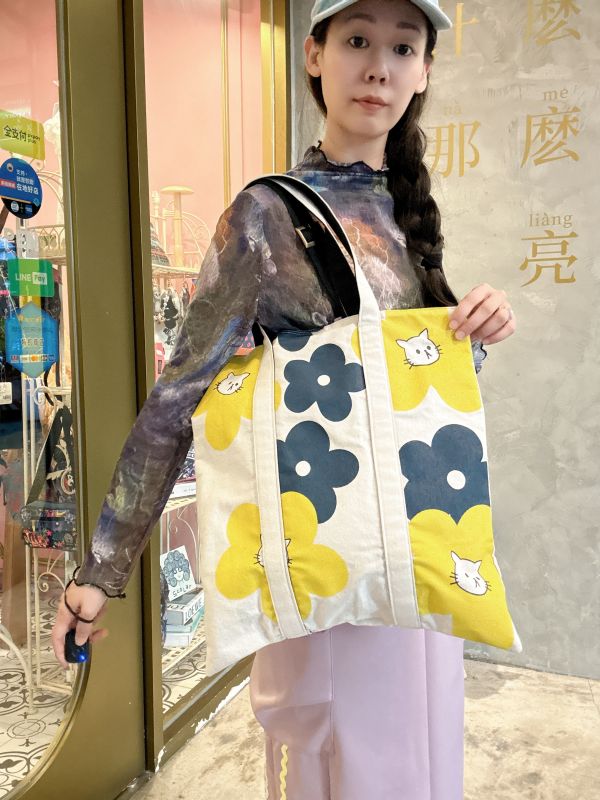 花朵貓咪帆布托特包 