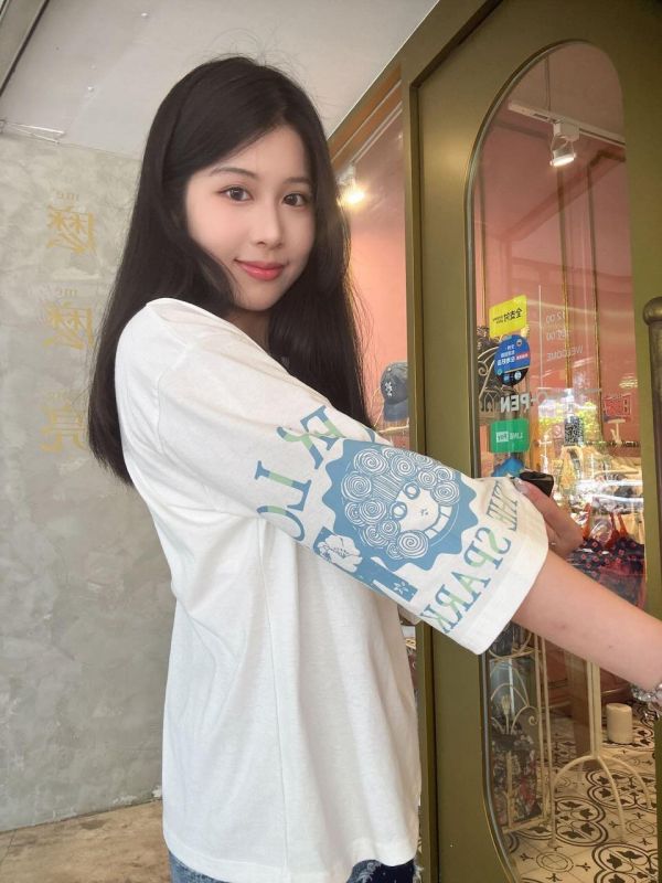 美式插畫短版上衣 