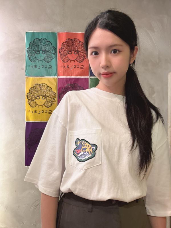 貼布上衣 
