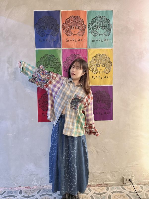 立體壓紋小花拼接牛仔裙 