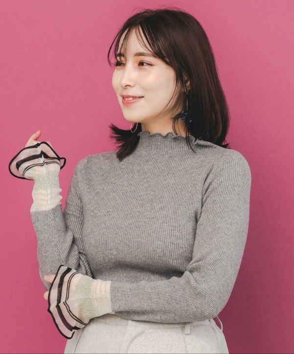 造型拼袖朵朵內搭衣 