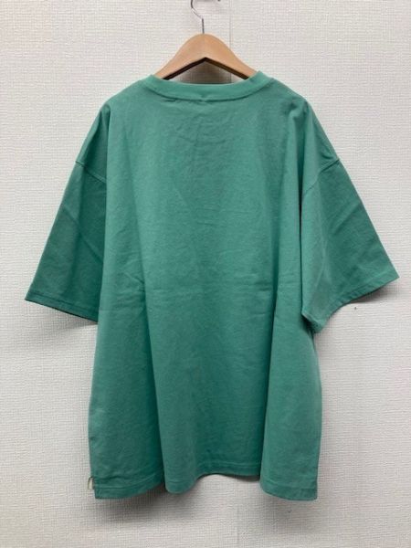 花園魚曼貓貓撞色上衣 