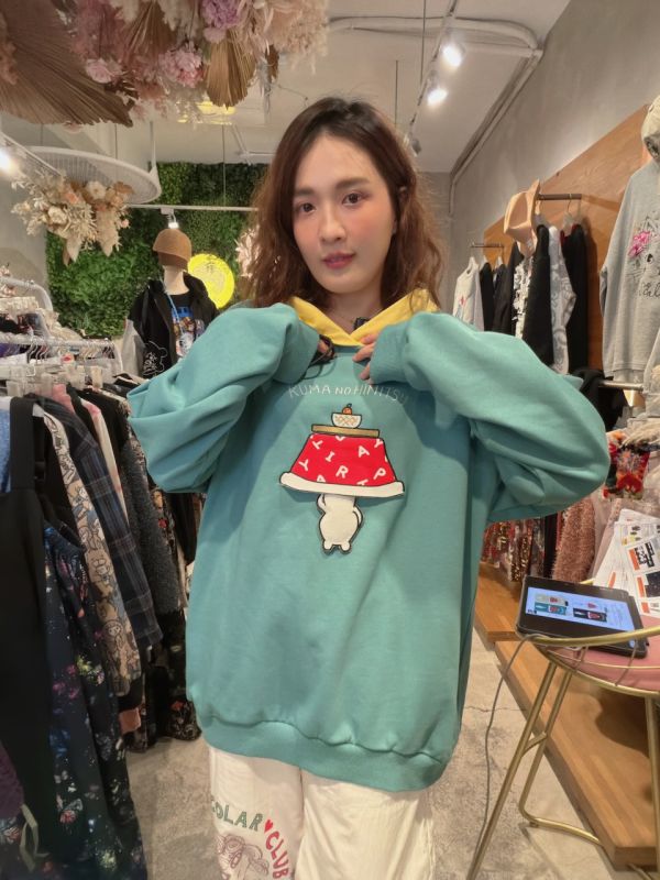 吊燈熊熊撞色連帽上衣 