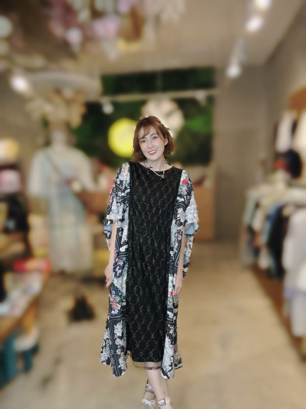 星星花朵抓摺洋裝 