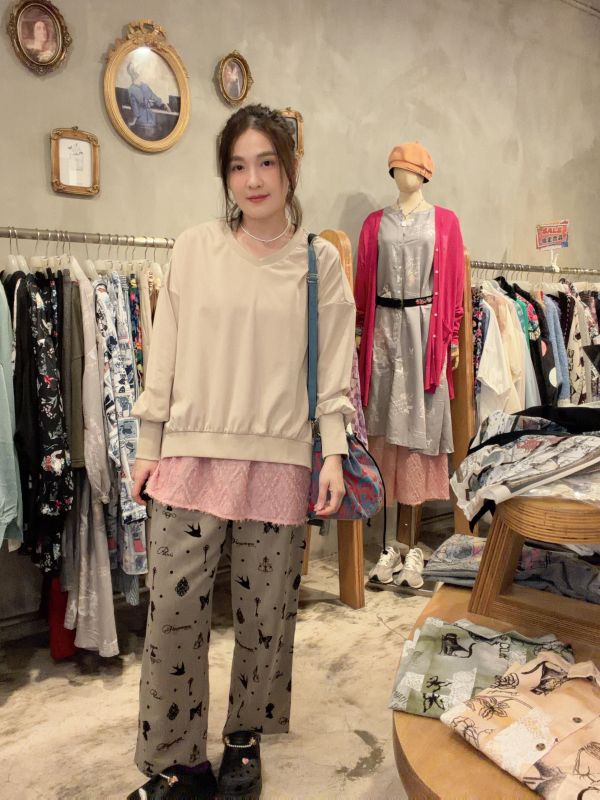 羽毛蕾絲簍空背心 