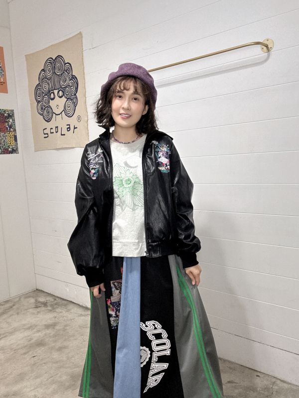 PREMIUM系-電繡花朵上衣 