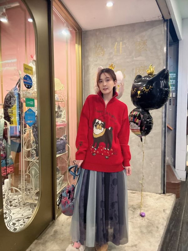 快陪我玩~巴戈滑板針織上衣 