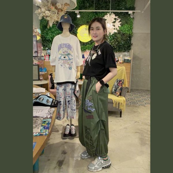 錐形塗鴉造型裙 