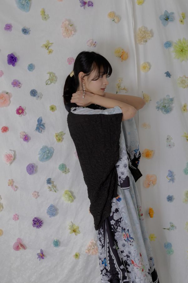 花朵蕾絲框襯衫 