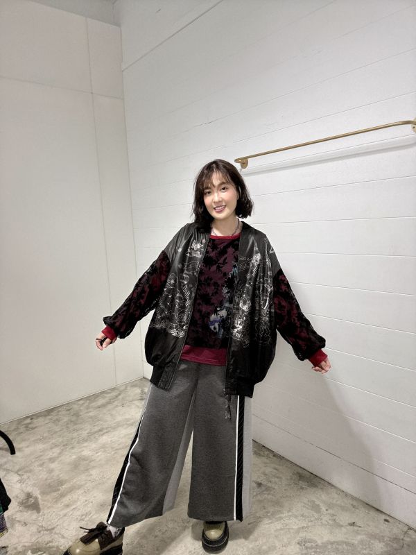 植絨雙層紗花朵上衣 