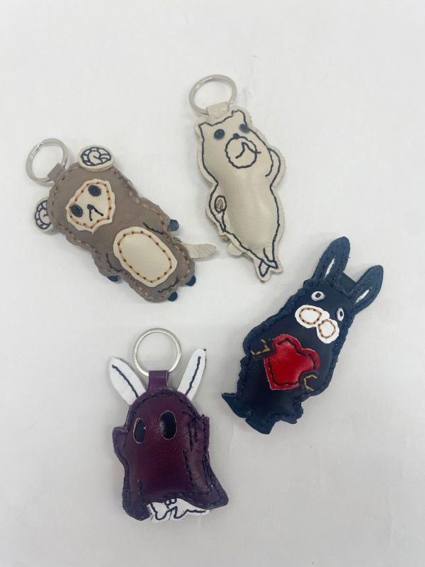 皮革公仔吊飾 