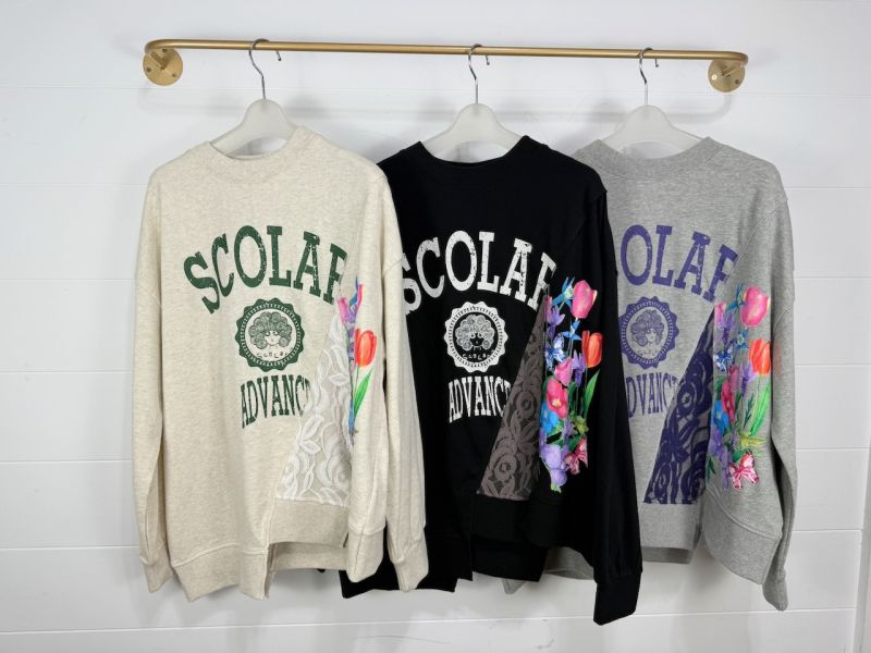 花朵蕾絲拼接造型上衣 