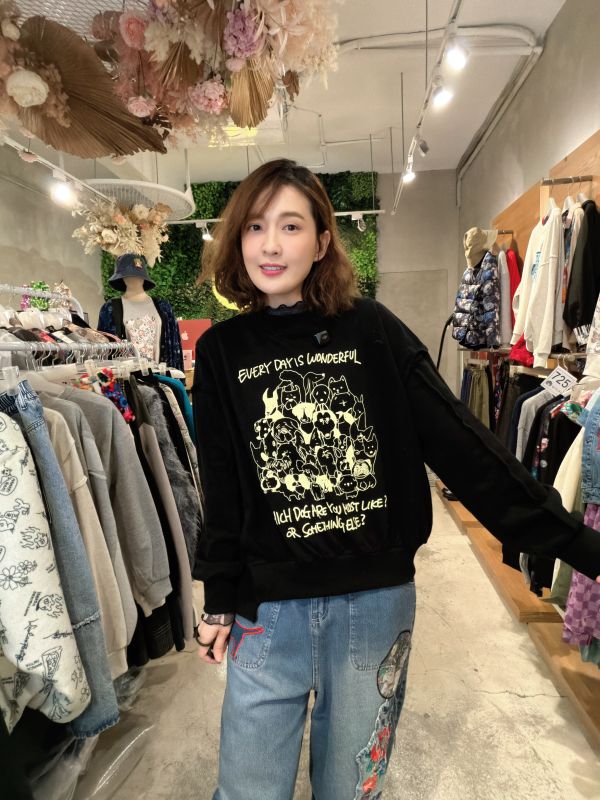 狗狗集合造型拼接上衣 