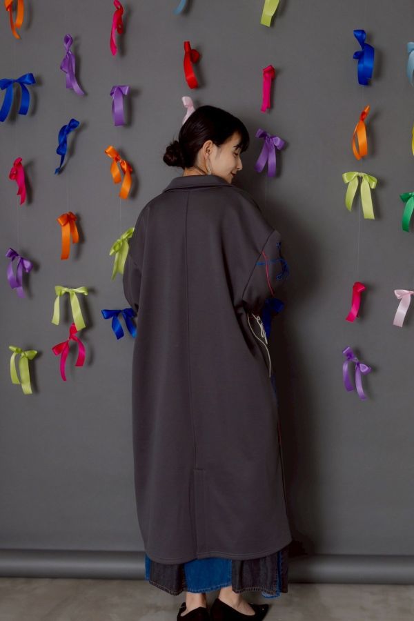 貓咪蝴蝶花朵線條刺繡 