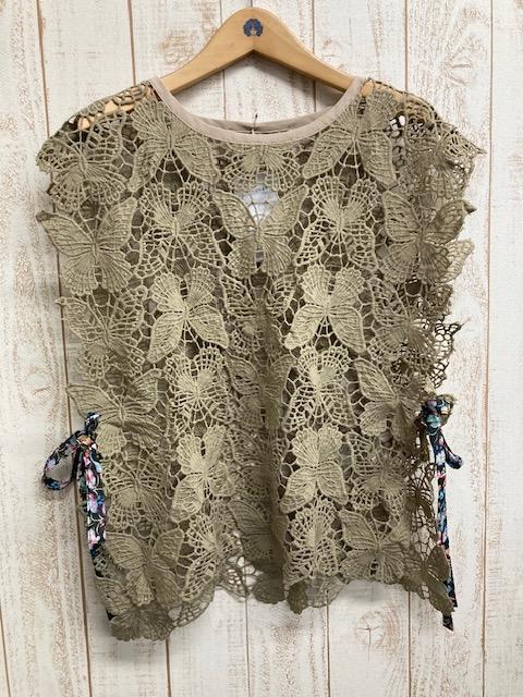 蝴蝶簍空蕾絲外罩 