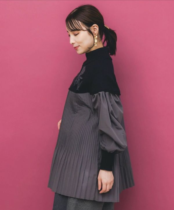 對稱刺繡花朵造型上衣 