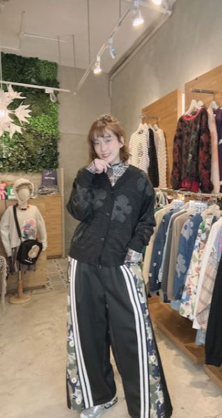 花朵壓紋短外罩 