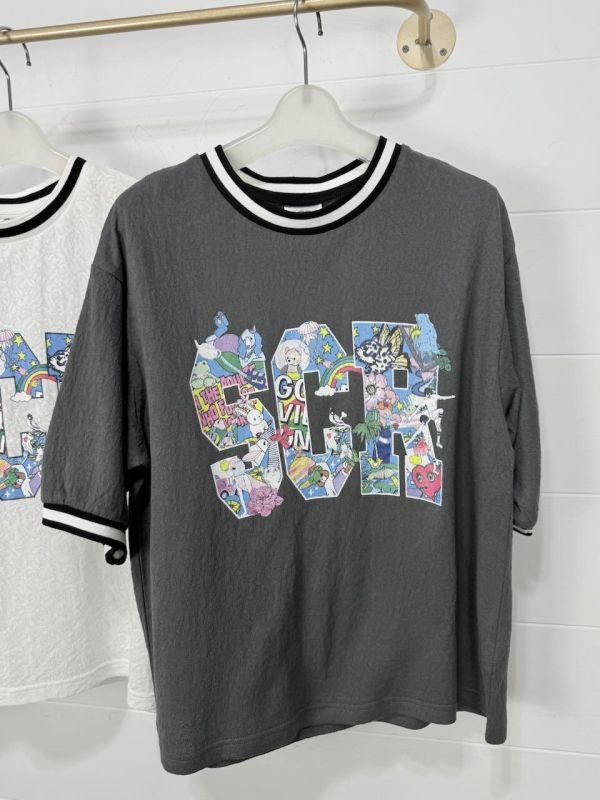 蕾絲布-宇宙塗鴉SCR五分袖上衣 