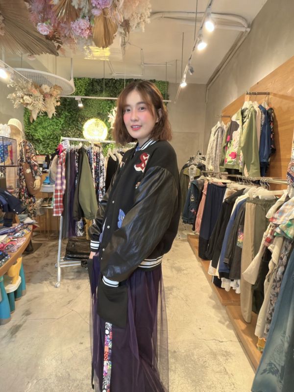 皮革拼接棒球外套 