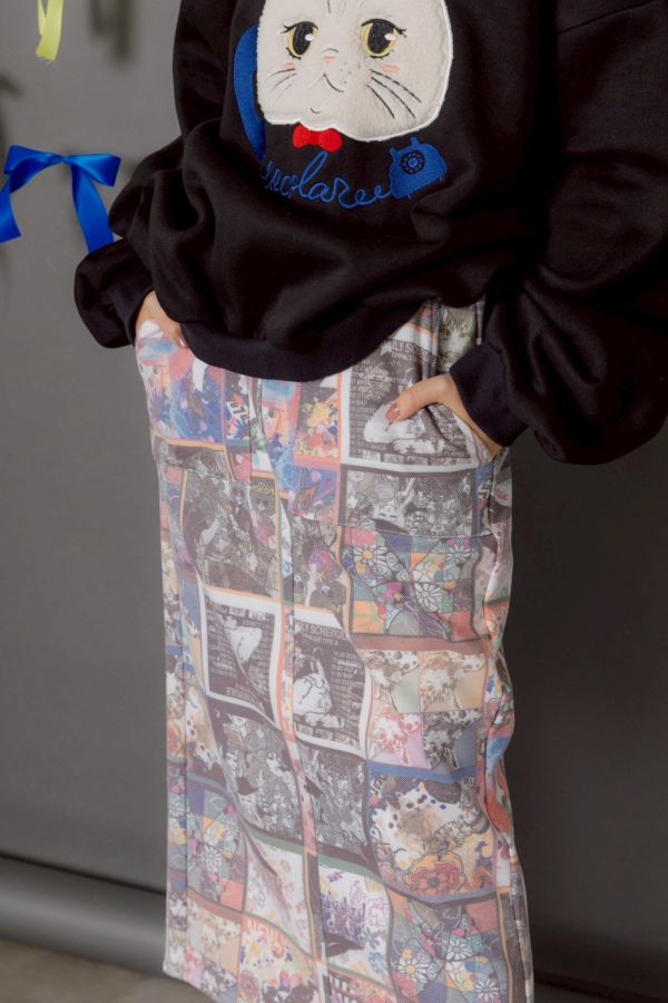 滿版娃頭都是直筒裙 