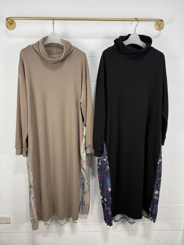 抓絨月夜花蝶後百褶洋裝 