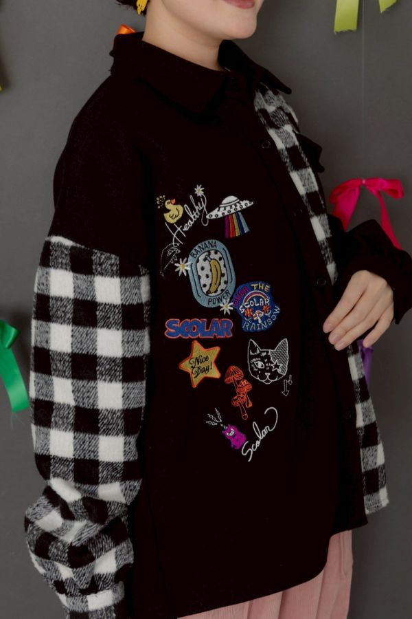 塗鴉刺繡格子拼接襯衫 