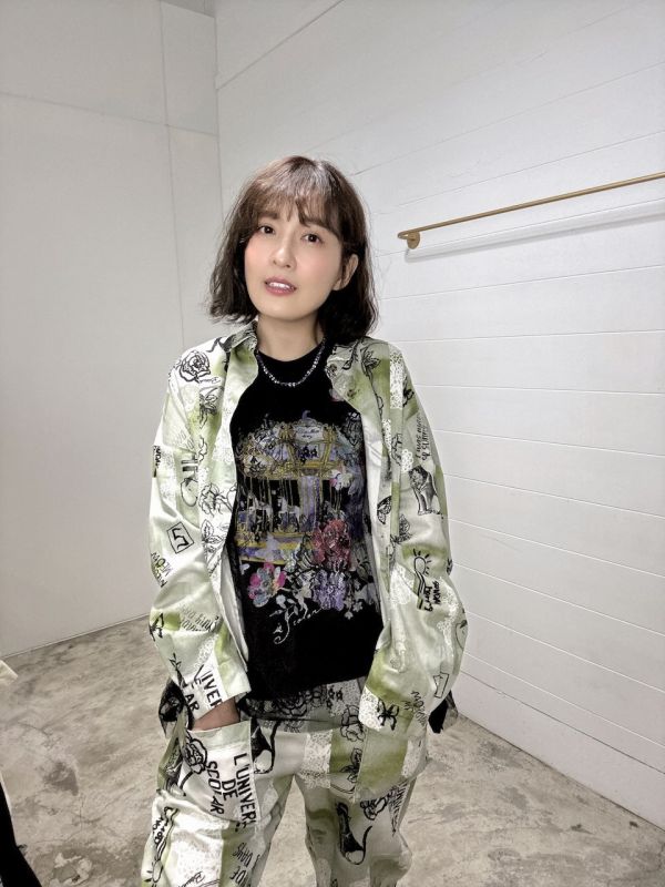 法式暈染短版襯衫 