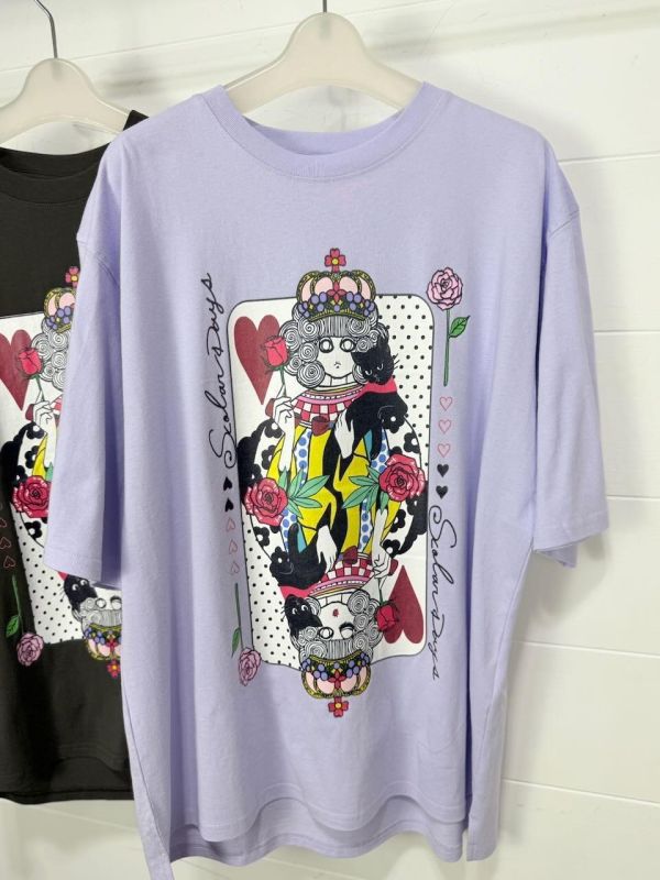 娃娃頭貓咪皇撲克牌上衣 