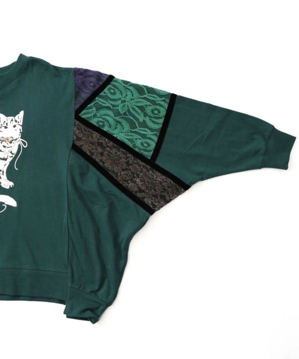 蕾絲帽貓拼接造型上衣 