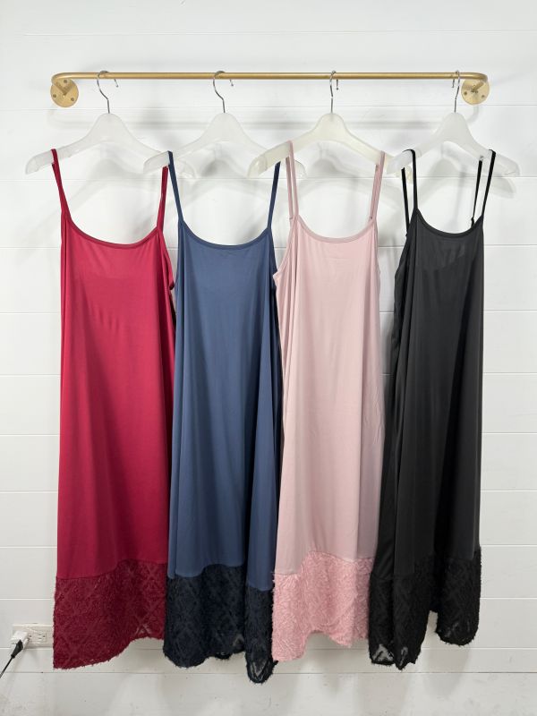 羽毛蕾絲簍空隙間帶襯洋 