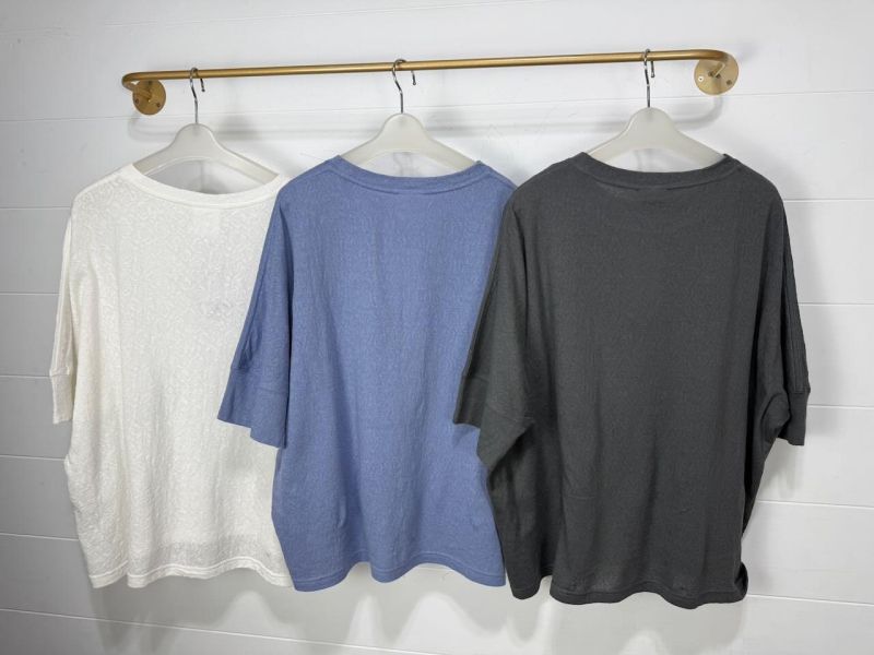 蕾絲布-花朵塗鴉蝴蝶上衣 