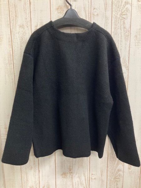 壓紋花朵V領外罩 