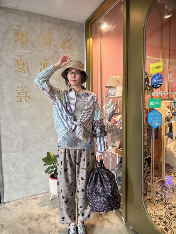 格子花朵拼接襯衫 