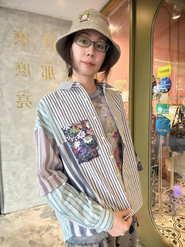 格子花朵拼接襯衫 