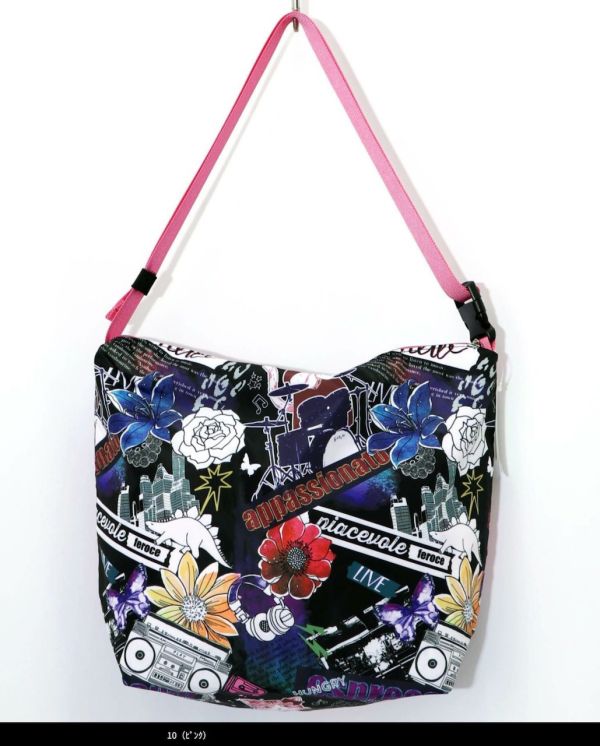 娃娃頭貓咪花朵側背包 