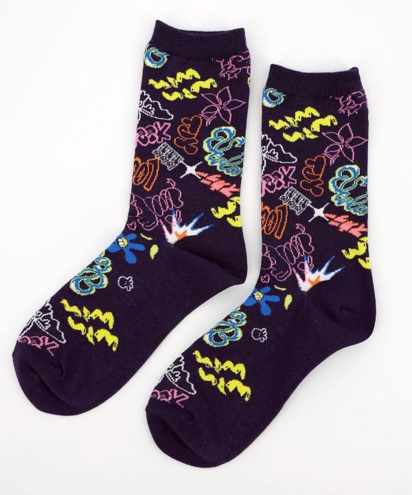 秋冬9月-塗鴉滿版襪 