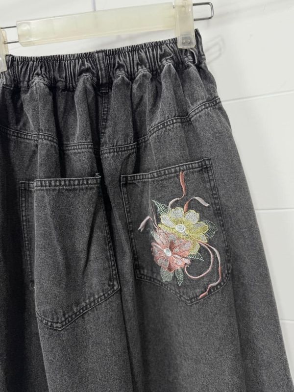 花朵刺繡牛仔裙 