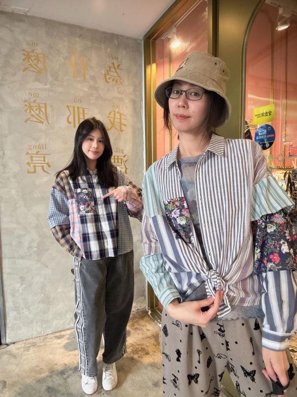 格子花朵拼接襯衫 