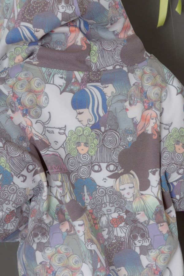 滿版娃頭都市連帽 