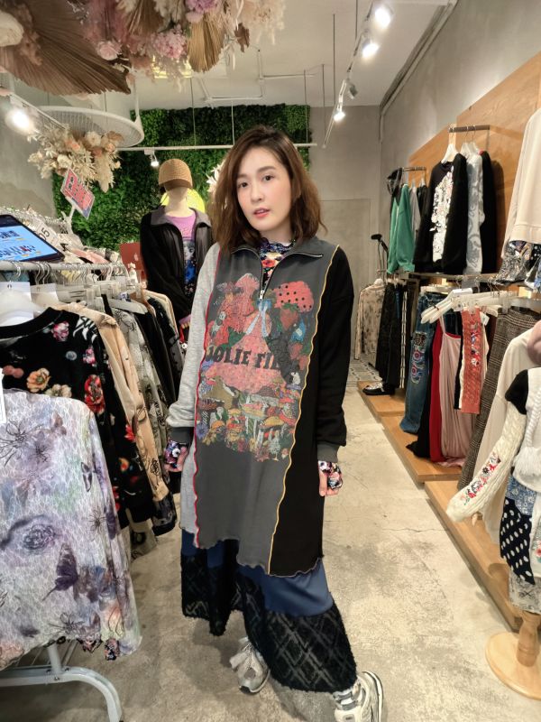 暗黑愛麗絲朵朵線條運動洋裝 