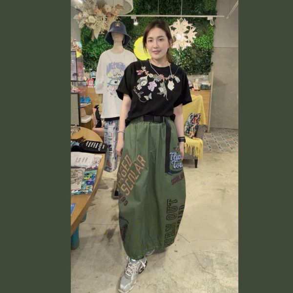 錐形塗鴉造型裙 