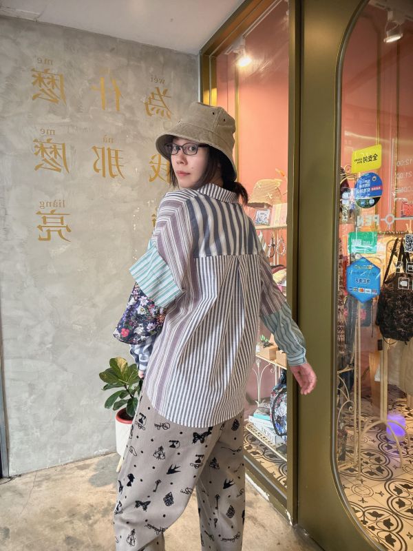 格子花朵拼接襯衫 