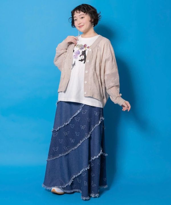 花朵曬衣架造型上衣 