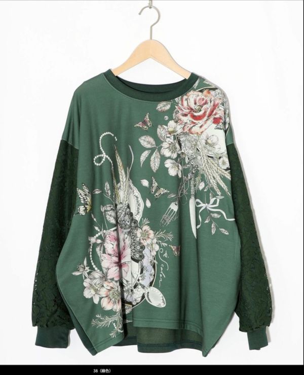 拼蕾絲紗貴族塗鴉造型上衣 