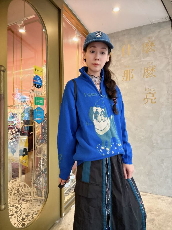 快陪我玩~巴戈滑板針織上衣 