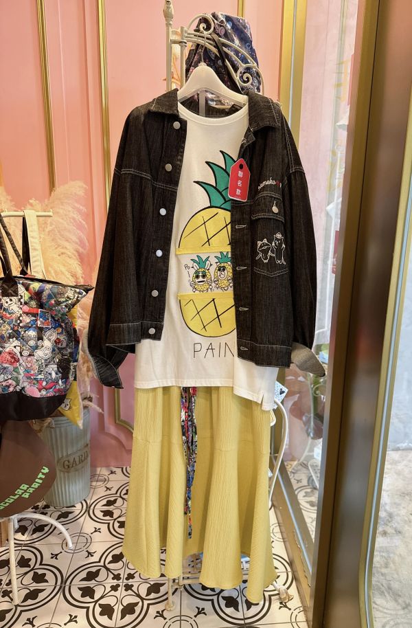 拉鍊設計-鳳梨搖滾上衣 