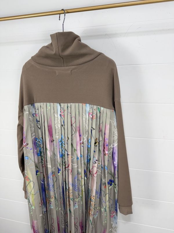 抓絨月夜花蝶後百褶洋裝 