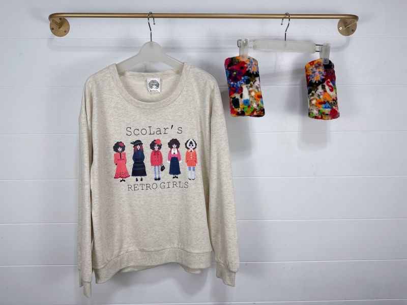 娃頭冬裝造型上衣(附花朵手套) 